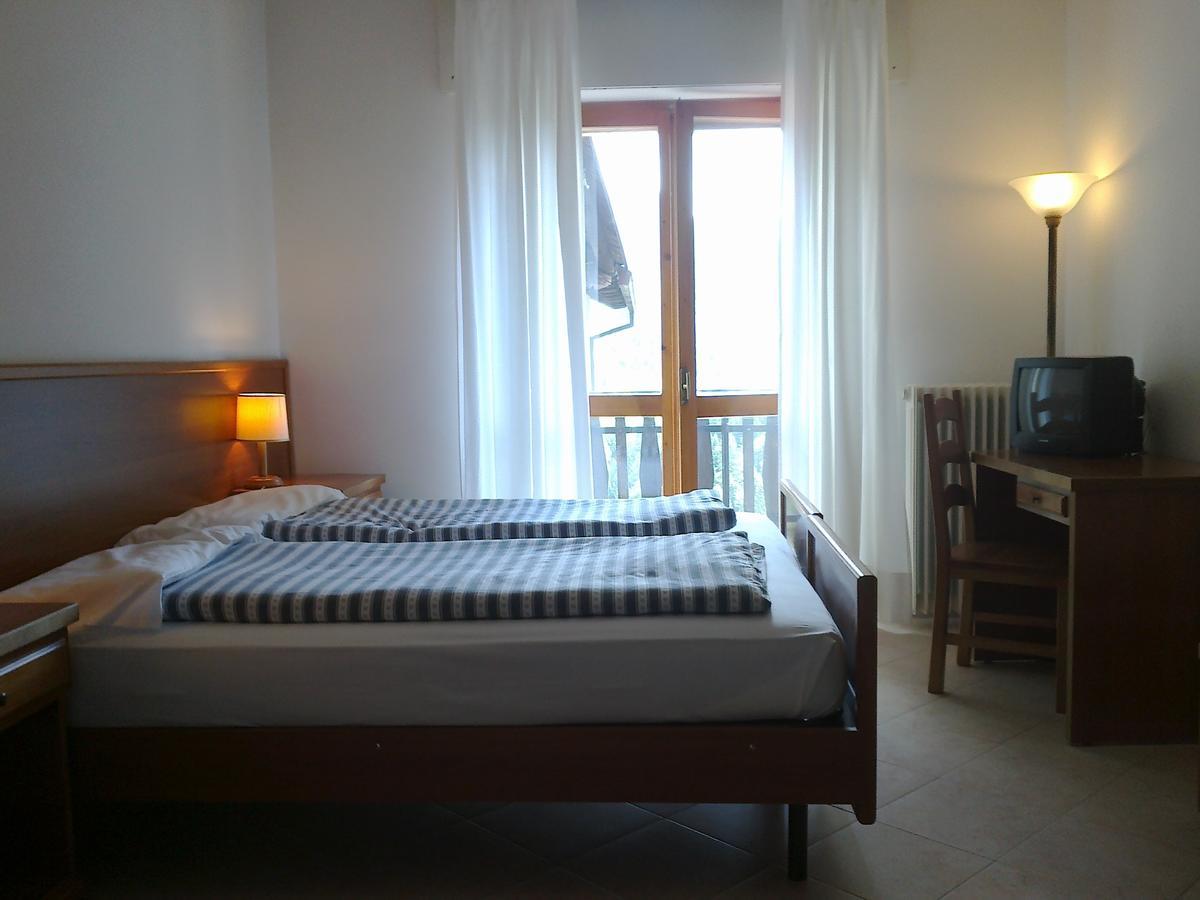 Albergo Miravalle Forni Avoltri Exteriör bild